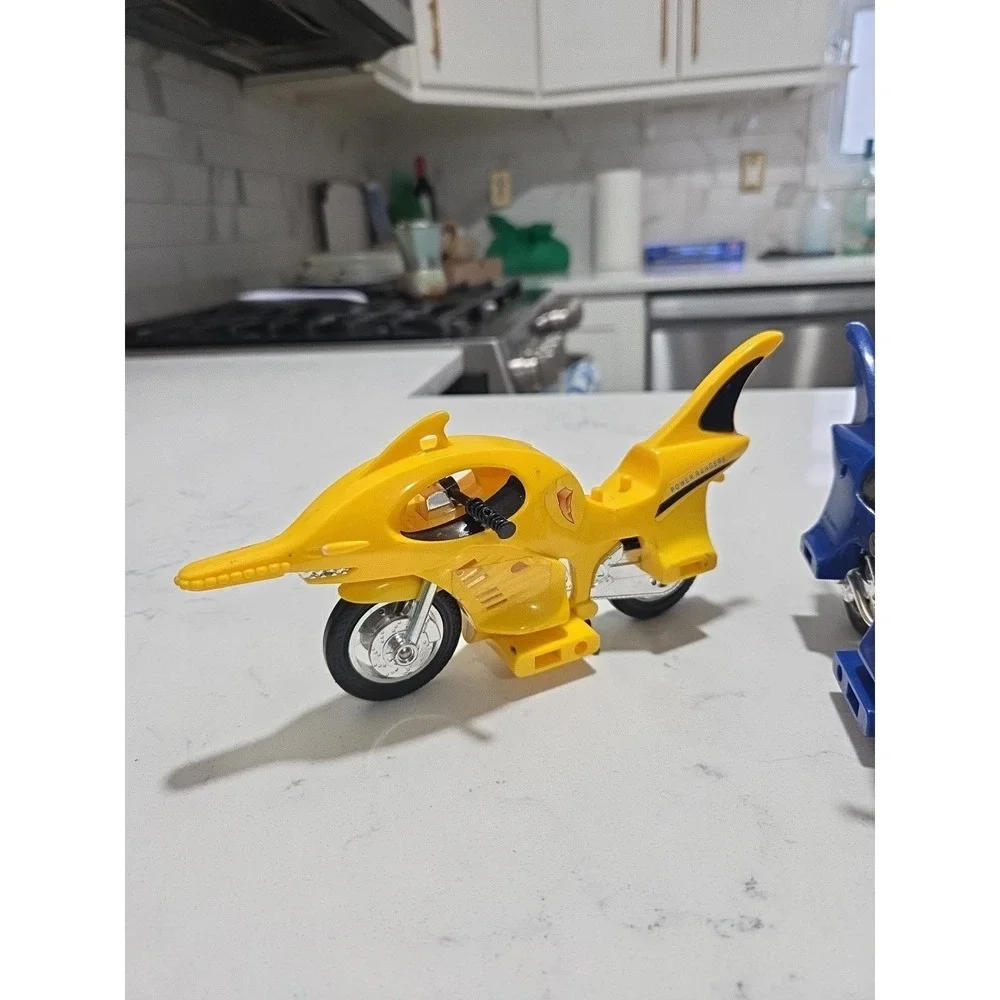 Vintage 1995 Bandai Mighty Morphin Power Ranger Yellow And Blue Shark Motorcycle